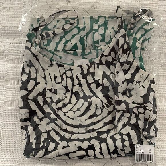 NWT CAbi #5732 Hobnob Two Tier Cami Green/Black XS - Picture 8 of 9